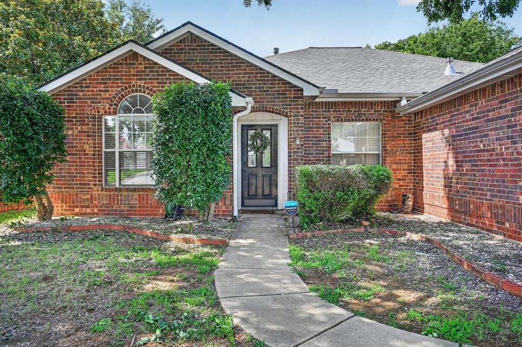 Tucked away in the heart of Corinth, this charming 3-bedroom, 2-bath home with a dedicated office space offers the perfect combination of comfort and convenience. The desirable split-bedroom floor plan provides added privacy, while the spacious layout is ideal for both everyday living and working from home. Recent upgrades include Roof 2022 10 yr warranty, Water Heater 2025,  luxury vinyl plank flooring 2025 and fresh paint throughout, giving the home a modern, move-in ready feel. Enjoy the open living spaces and make the most of everything this wonderful location has to offer. Conveniently located minutes from schools, shopping &  dining this home is one you won't want to miss!