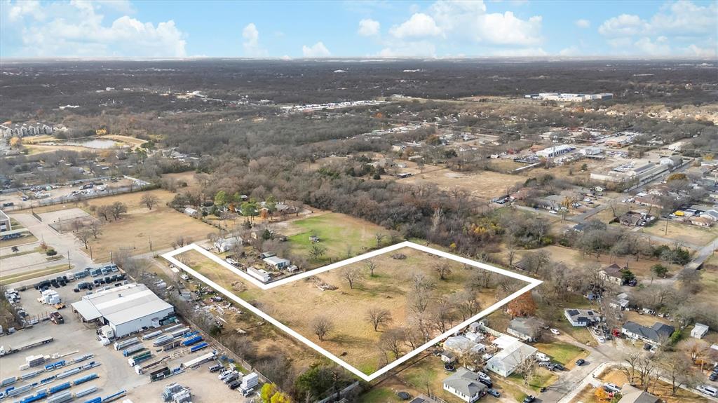 HICKORY TREE ESTATES - Land
