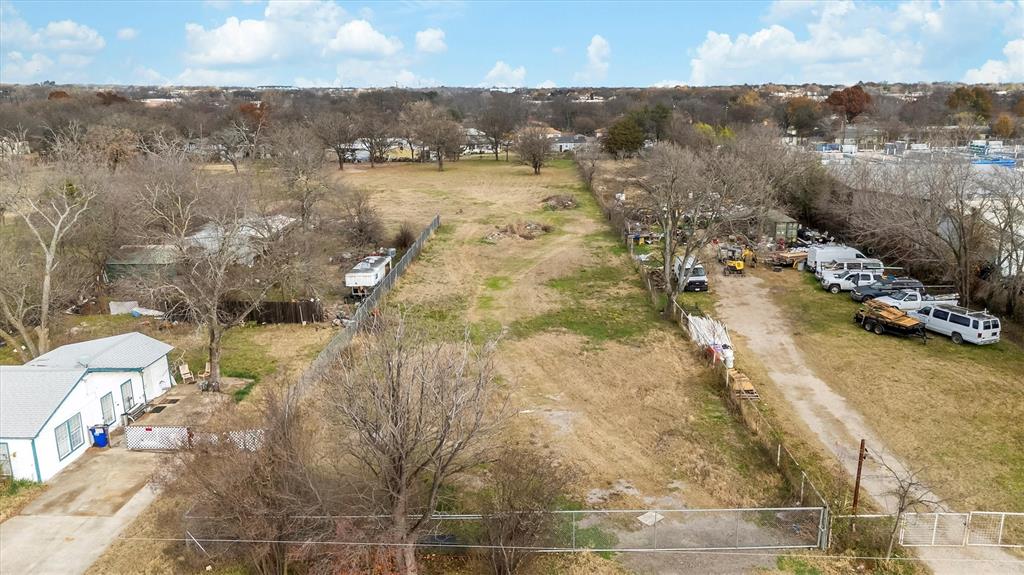 HICKORY TREE ESTATES - Land