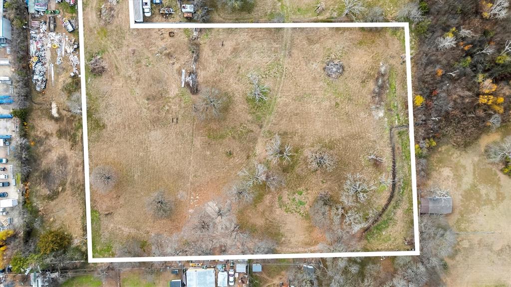 HICKORY TREE ESTATES - Land