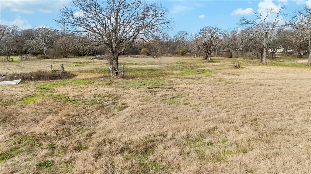 HICKORY TREE ESTATES - Land