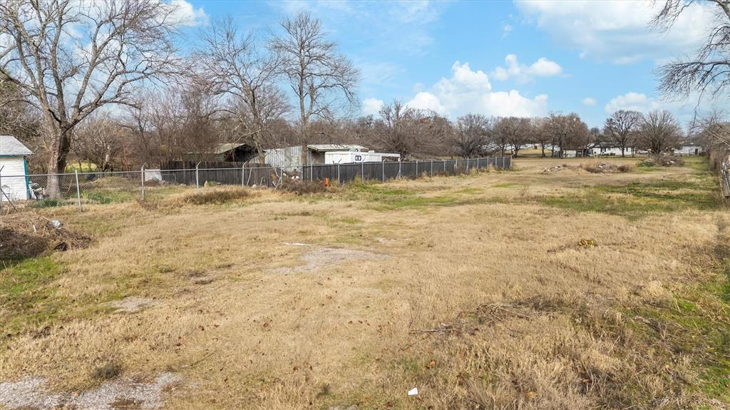 HICKORY TREE ESTATES - Land