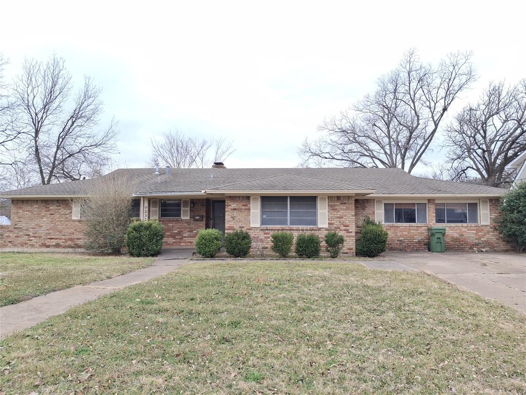 The property is situated on almost a half acre lot. This single story 3 bedroom, 2 bath home is in well maintained neighborhood. One of the 3 living areas features a brick fireplace bordered by built in shelves and is adjacent to the kitchen. Relax or entertain in the other living areas of this unique home. This spacious floor plan has lots of room to grow for a family. Don't wait another day! Take your opportunity to make this house a home.