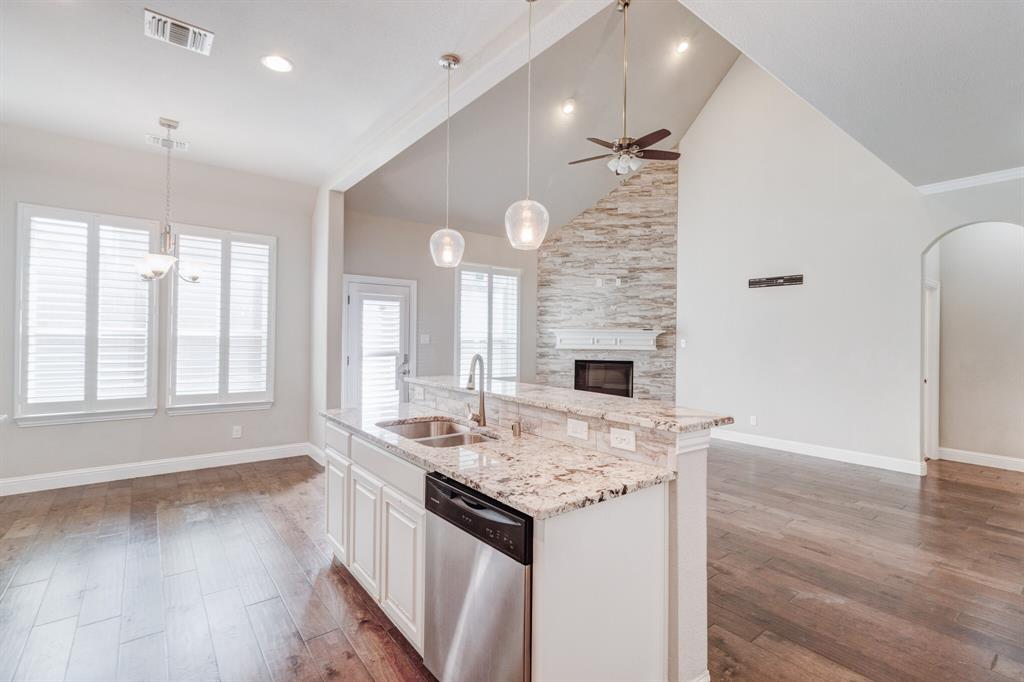 Le Chateau Ph II - Residential Lease