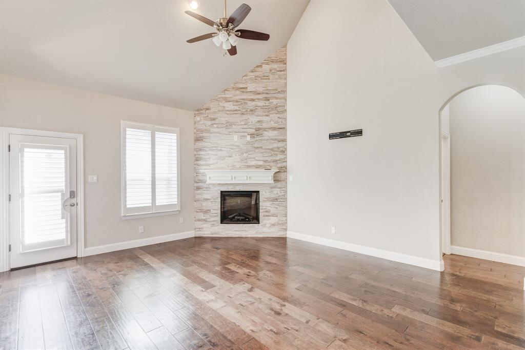 Le Chateau Ph II - Residential Lease