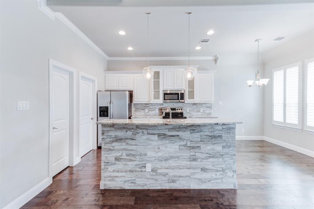 Le Chateau Ph II - Residential Lease