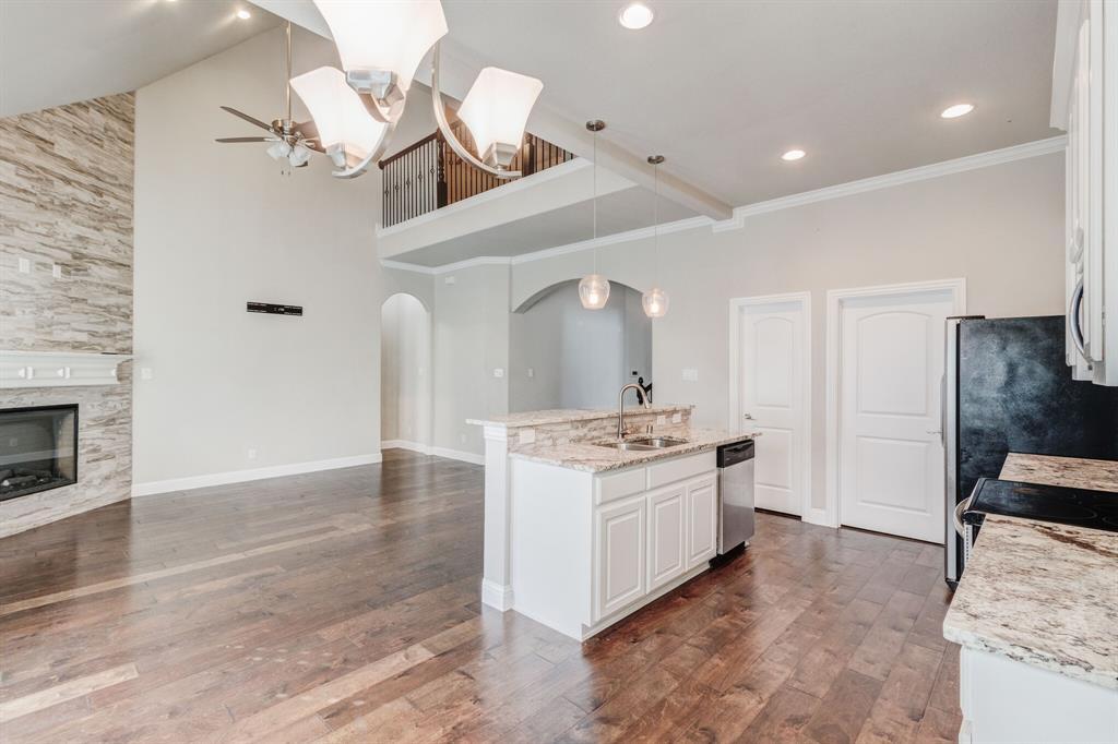 Le Chateau Ph II - Residential Lease