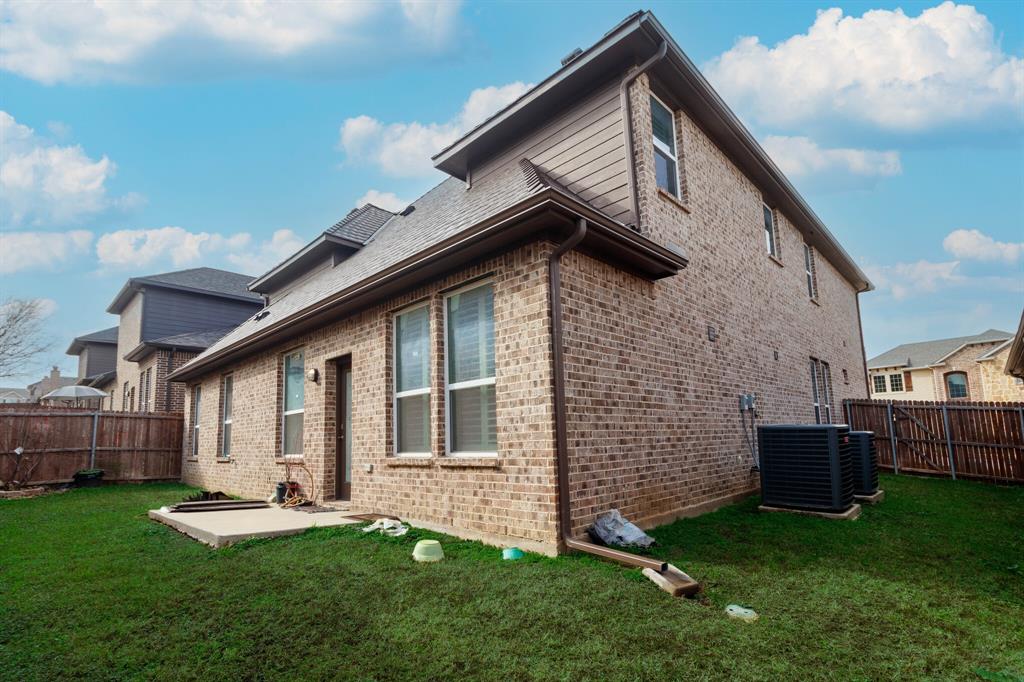 Le Chateau Ph II - Residential Lease