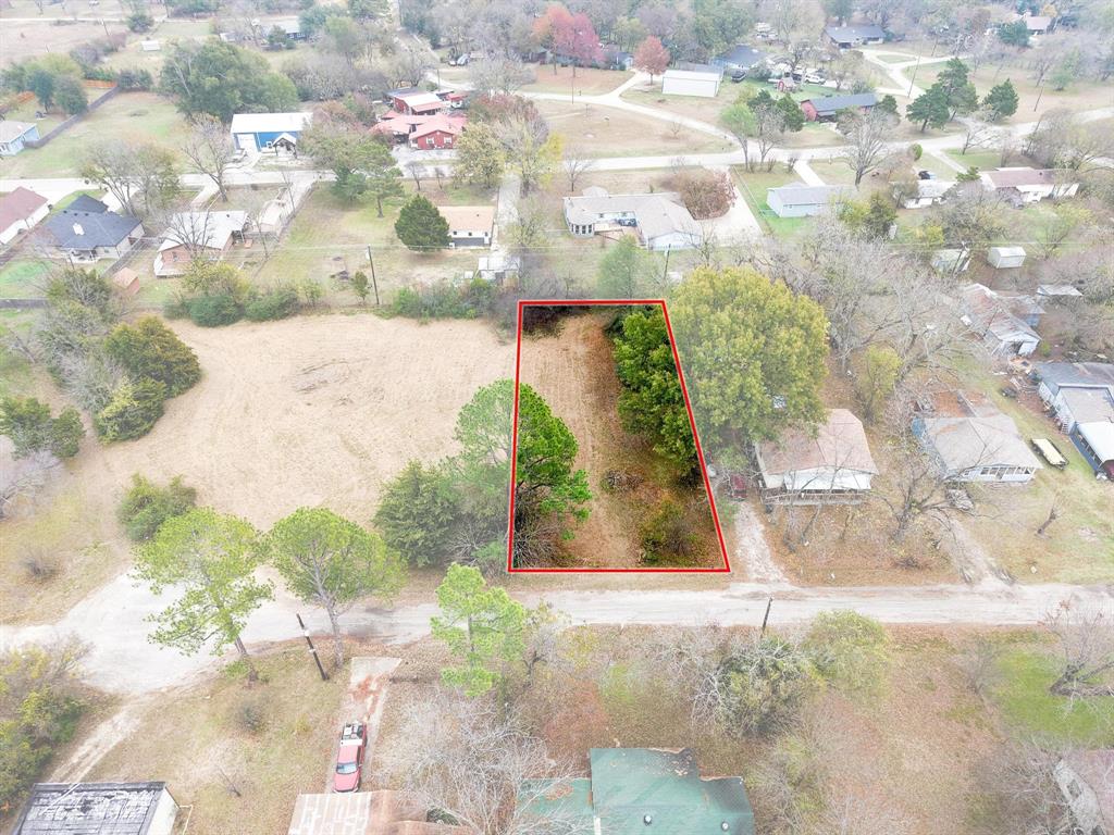 Whispering Oaks - Land