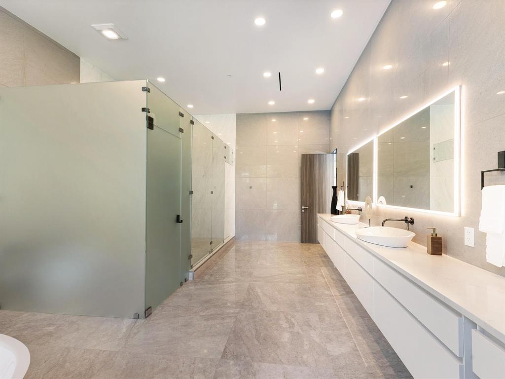 Biglot - Residential