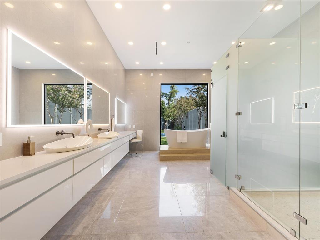 Biglot - Residential