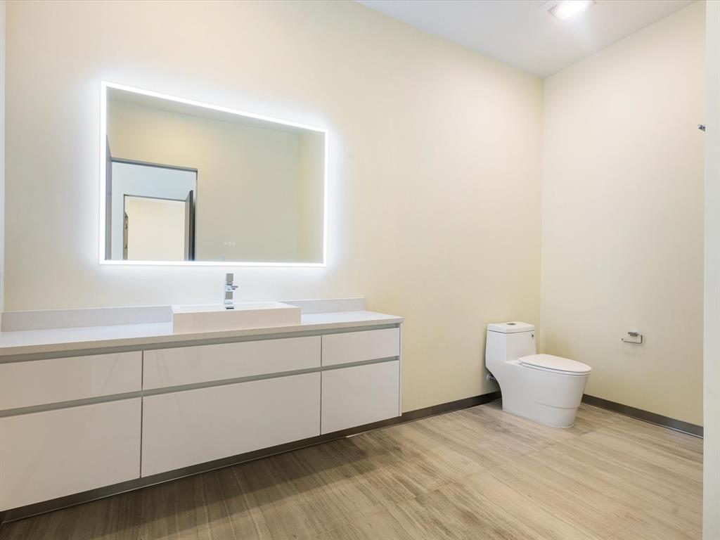 Biglot - Residential