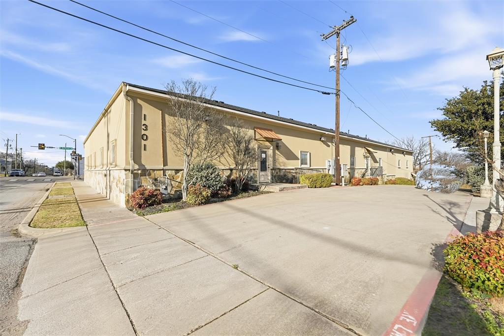 Moore-Thornton & Co - Commercial Sale