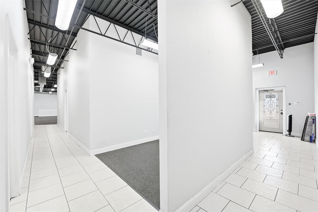 Moore-Thornton & Co - Commercial Sale