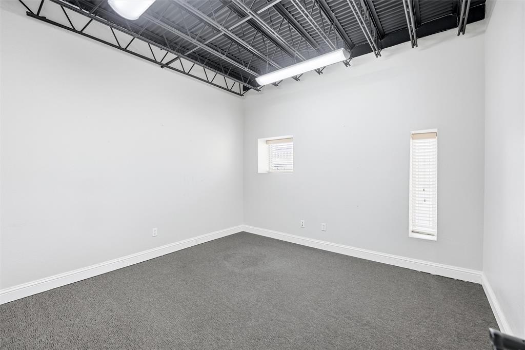 Moore-Thornton & Co - Commercial Sale