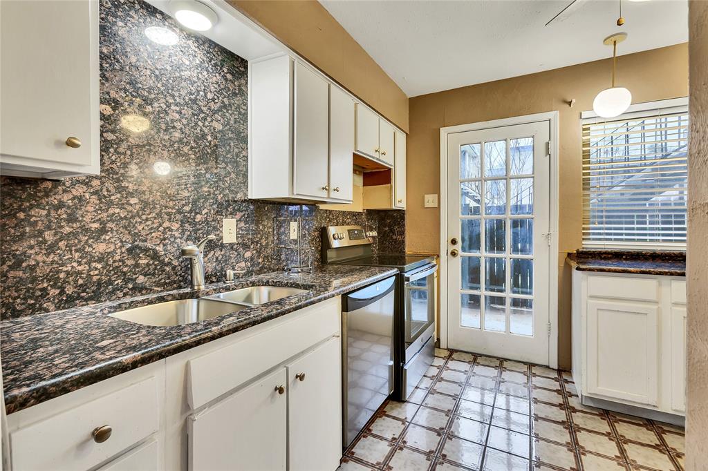 Park Meadow Condo - Residential