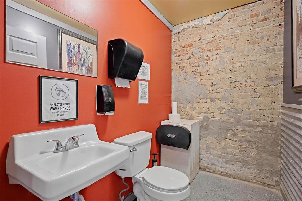 Otp Denison - Commercial Sale