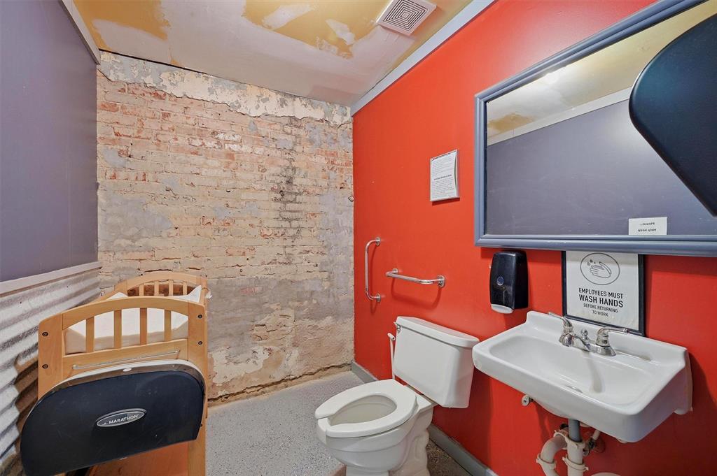 Otp Denison - Commercial Sale