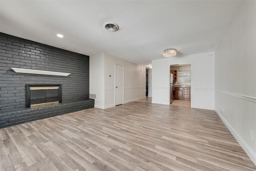 Welcome Home! This beautifully renovated 3-bedroom, 2-bathroom home is ready to welcome its next owners. Ideally located near neighborhood schools, shopping, dining, and everyday conveniences, this property offers both comfort and convenience.
Families will appreciate the highly sought-after SCHOOL CHOICE options for middle and high school, including Westwood or North Junior High and Pearce or Richardson High School.
Inside, you'll find generously sized bedrooms throughout, providing plenty of space for relaxation, work, or play. Outside, enjoy a large backyard perfect for entertaining, gardening, or simply unwinding. Additional features include a storage shed and a spacious covered carport.
With its updated interior, oversized rooms, excellent location, and outstanding school options, this home truly has it all. Come see it today—we can't wait to welcome you home!