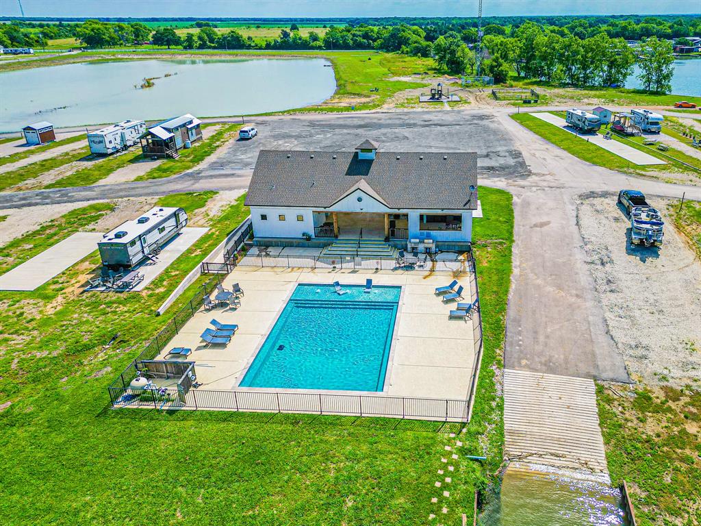 Peninsula Point - Land