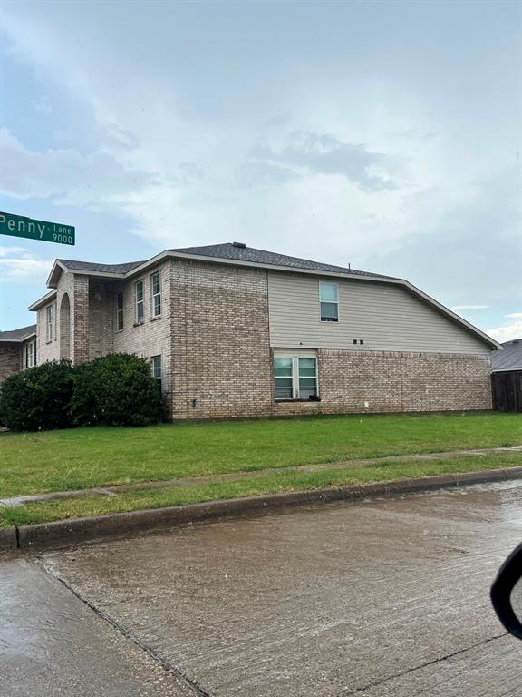 Huge east facing corner lot. All bedrooms are on 2nd floor and that makes for plenty of living space at downstairs. lease is now month to month.