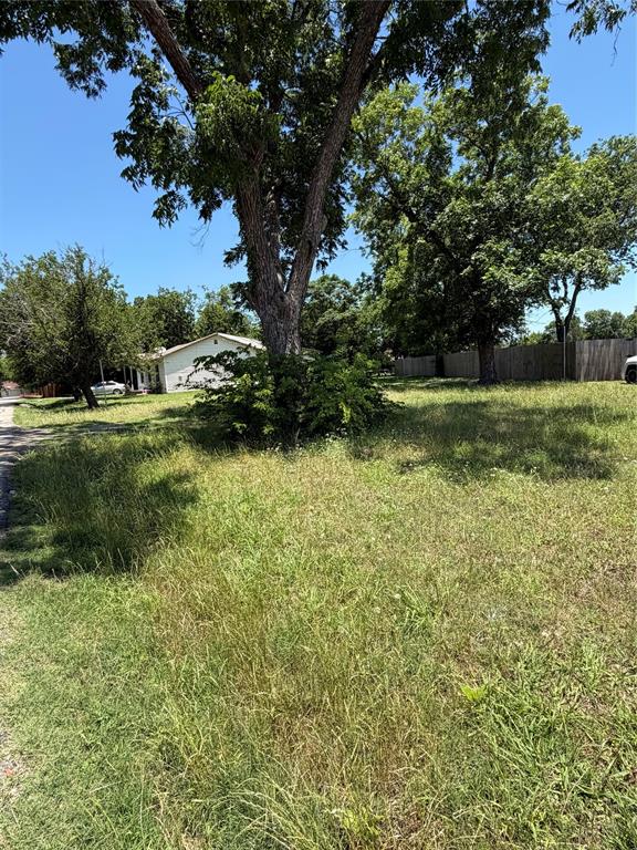 Prime corner lot opportunity in the heart of Terrell! This vacant residential lot offers a great location with easy access to downtown Terrell, shopping, dining, and major highways. Positioned on a corner, the property provides added flexibility for building and a great street presence. City utilities are available nearby, making it an excellent option for a custom home or investment property. Located in a growing area with new development and established homes surrounding. Bring your vision and take advantage of this affordable opportunity in one of Kaufman County’s expanding communities! Buyer and buyer’s agent to verify zoning, utilities, restrictions, and all development requirements.