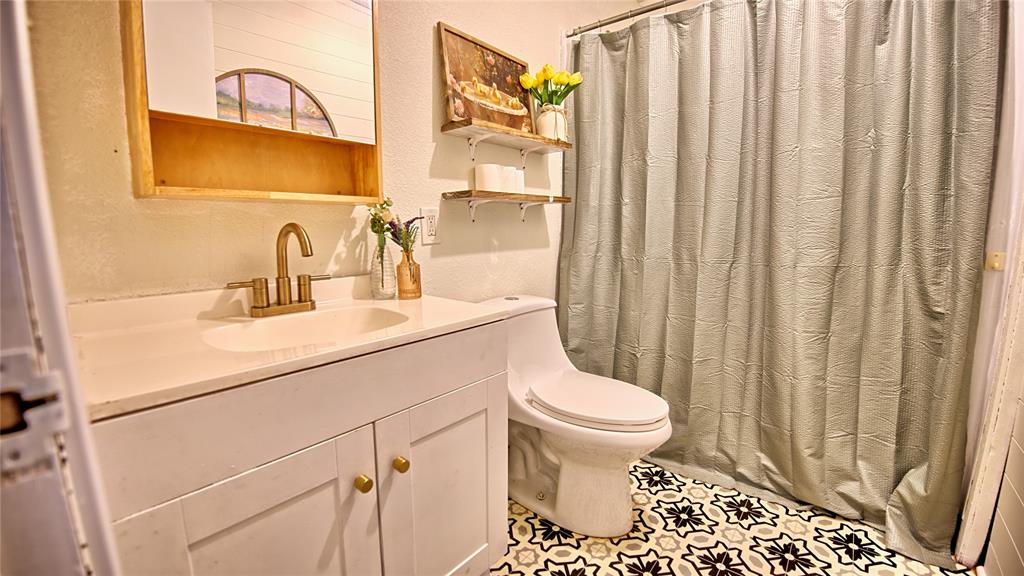 Nocona Lake Estate - Residential