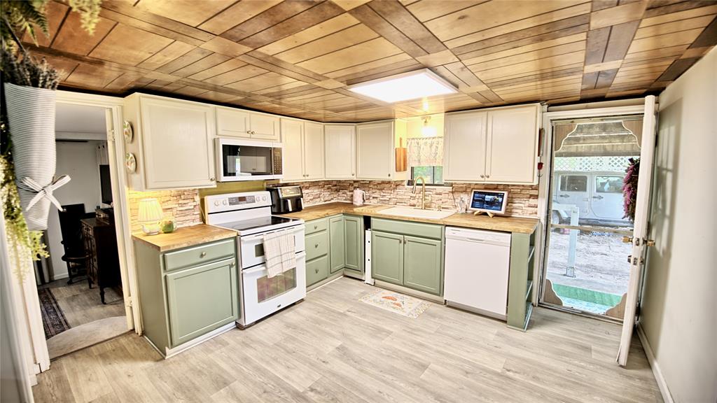 Nocona Lake Estate - Residential