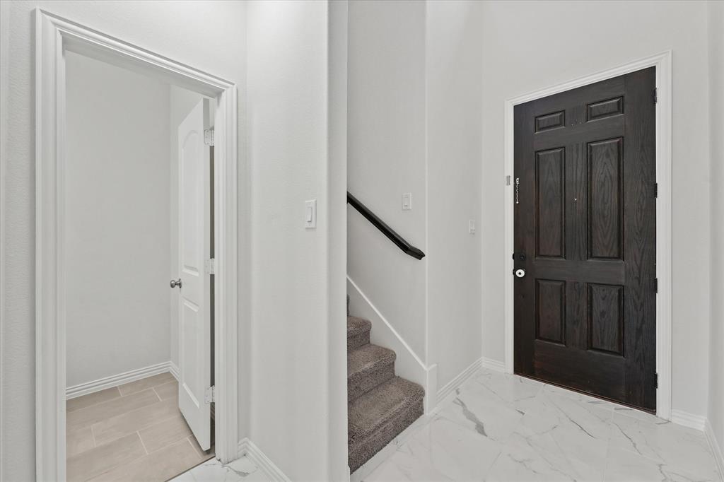 Venetian Villas North - Residential