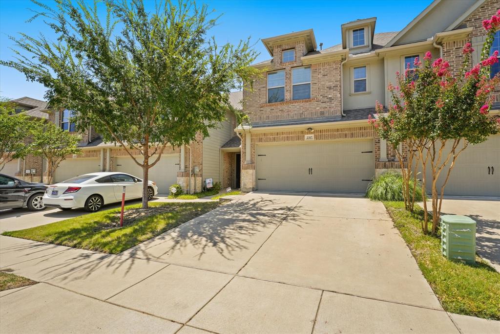 Venetian Villas North - Residential