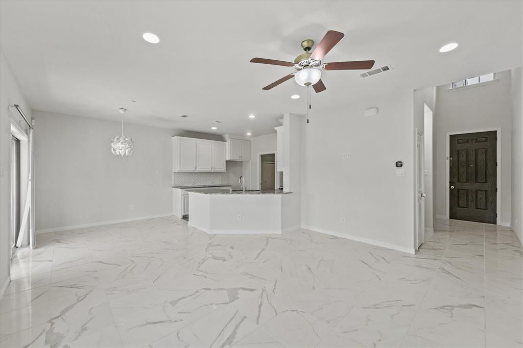 Venetian Villas North - Residential