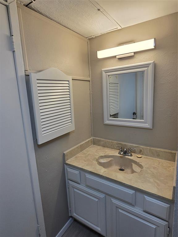 Cambridge Condos Ph 01 03 - Residential