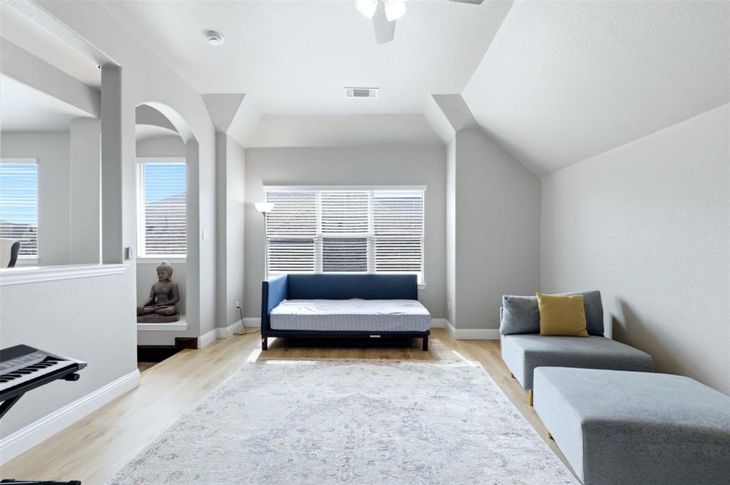 Artesia Ph 4C - Residential