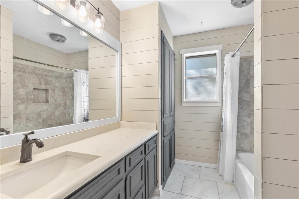 Royal Oaks - Residential