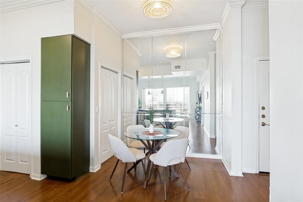 Renaissance Turtle Crk Condo - Residential