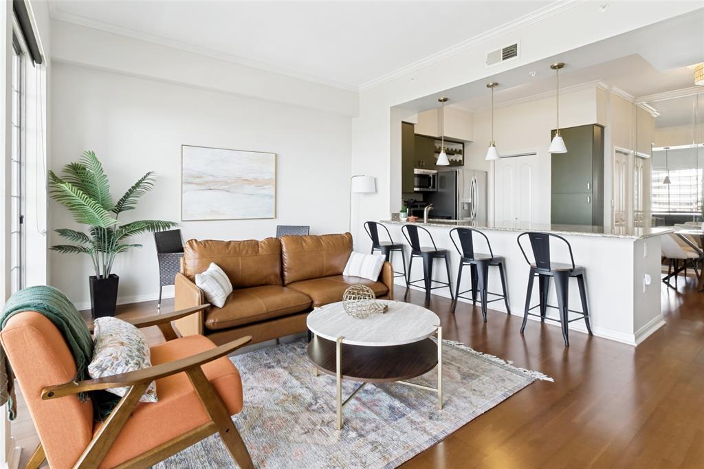 Renaissance Turtle Crk Condo - Residential