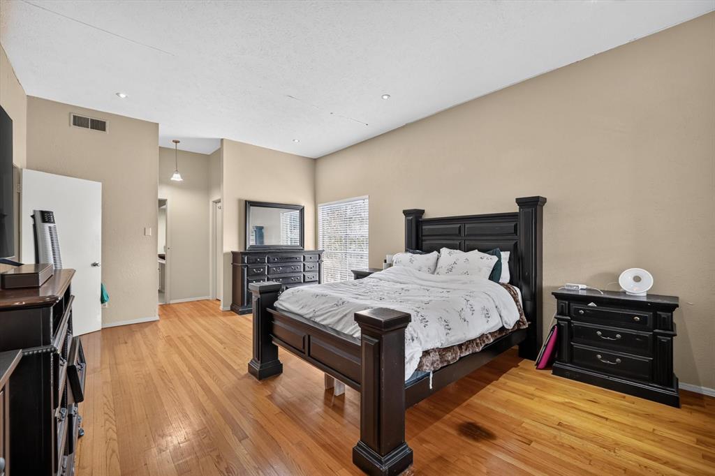 High Hollows Condo - Residential