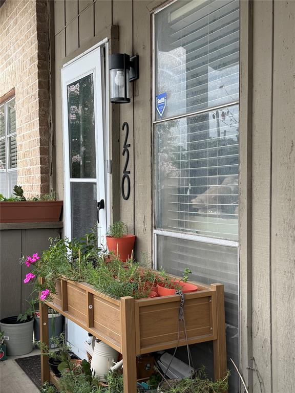 High Hollows Condo - Residential