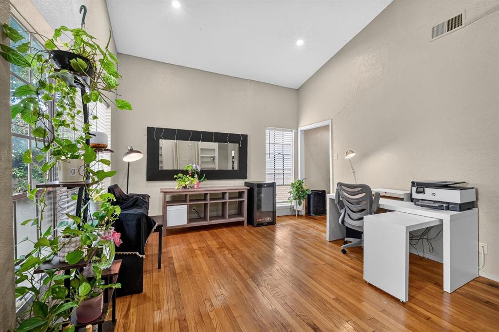 High Hollows Condo - Residential