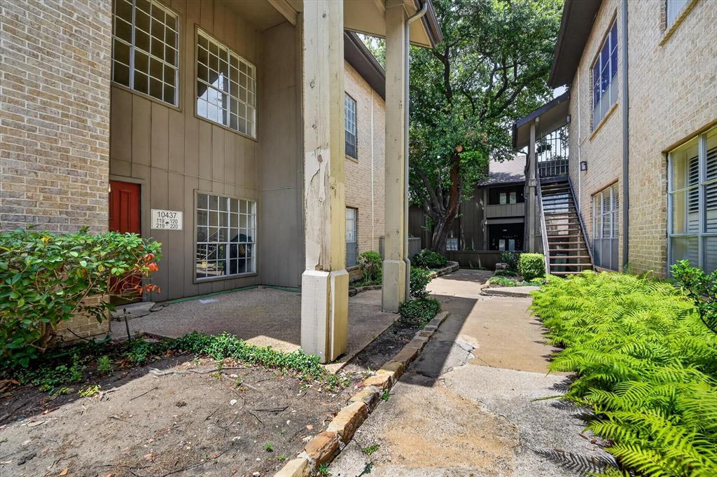 High Hollows Condo - Residential