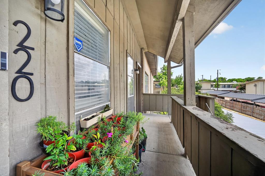 High Hollows Condo - Residential
