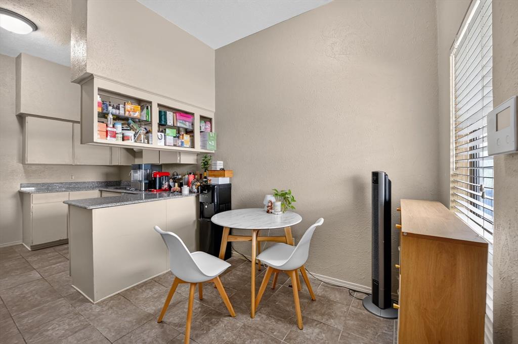 High Hollows Condo - Residential