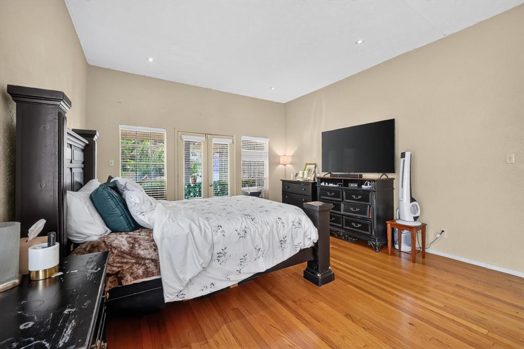 High Hollows Condo - Residential