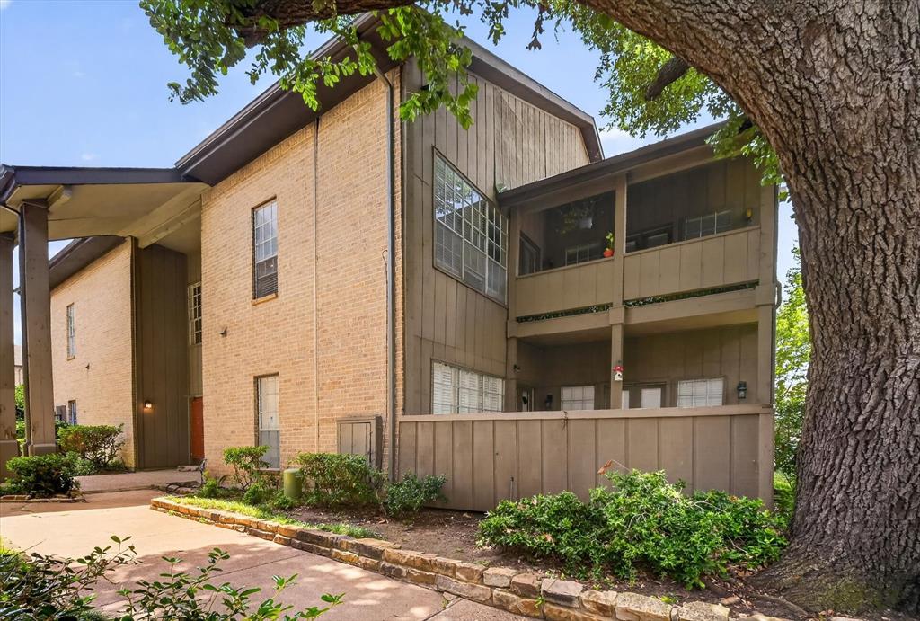 High Hollows Condo - Residential