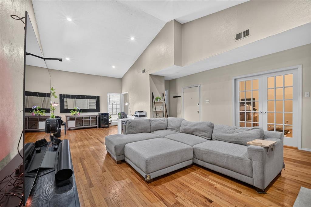 High Hollows Condo - Residential