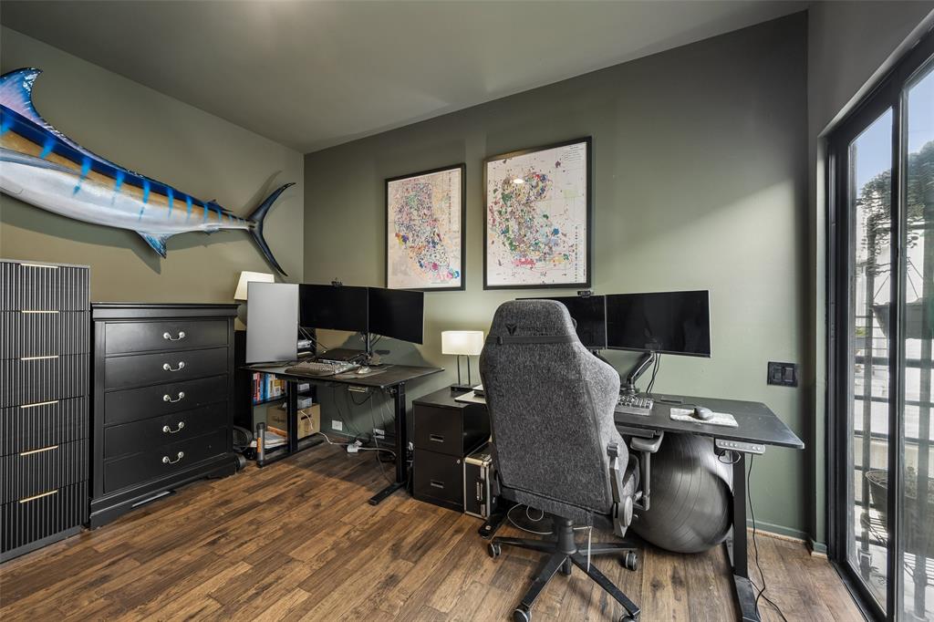 Travis Street Condo 3920-22 - Residential