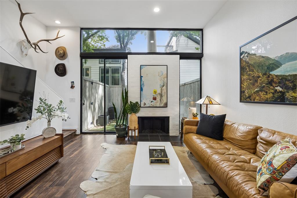 Travis Street Condo 3920-22 - Residential