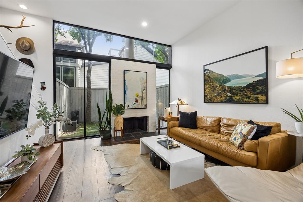 Travis Street Condo 3920-22 - Residential