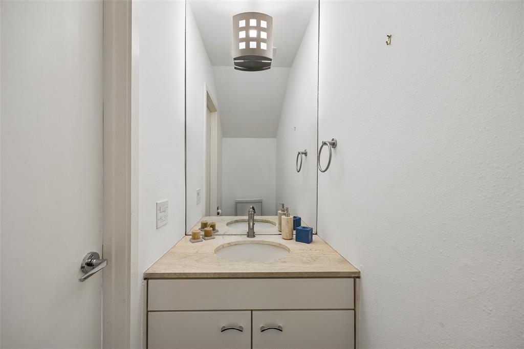 Travis Street Condo 3920-22 - Residential