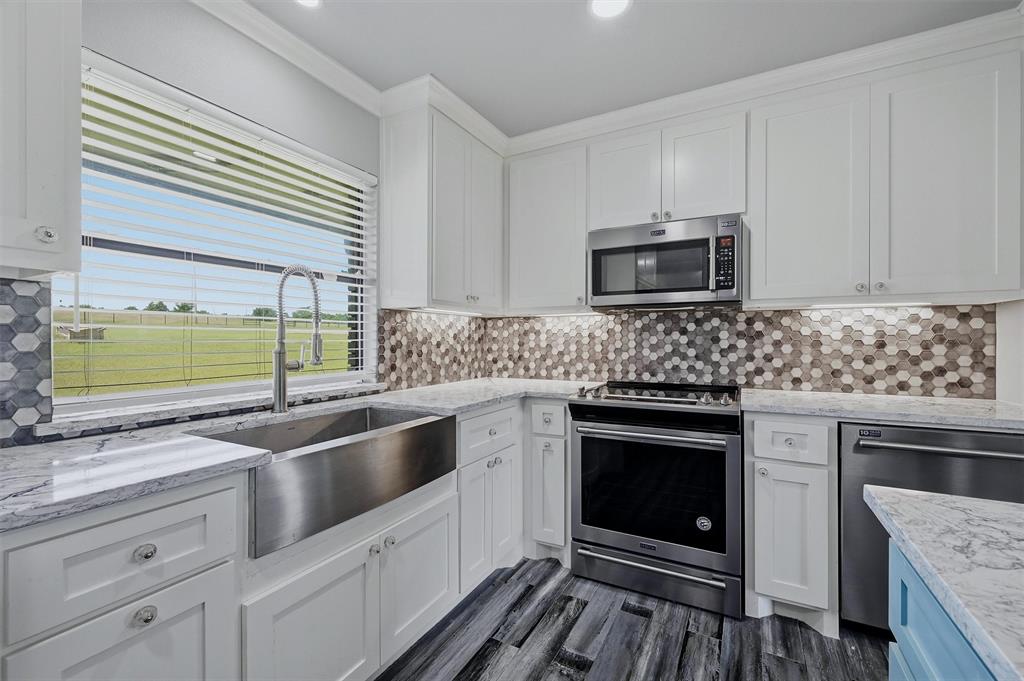 Henderson J C A-G1541 - Residential